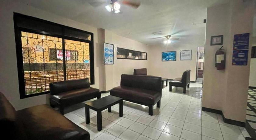 Boracay Travelodge Balabag (Boracay)