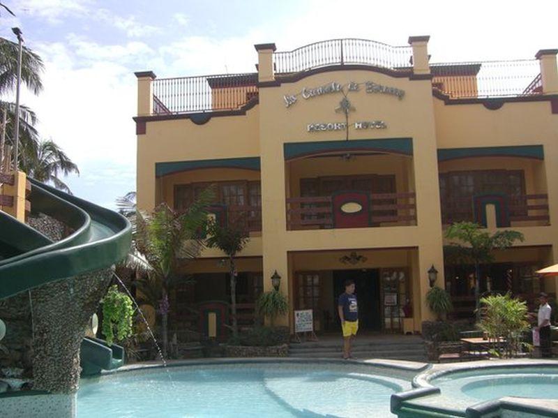 Boracay Travelodge Hotel 2*